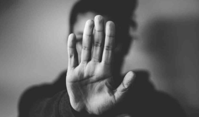 ενδοοικογενειακή βία