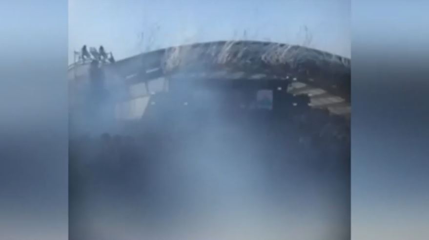 Waterboom Festival 2023: ΒΙΝΤΕΟ από την στιγμή που δακρυγόνο «πνίγει» την αρένα – Φωτογραφίες από τα τραύματα 15χρονης
