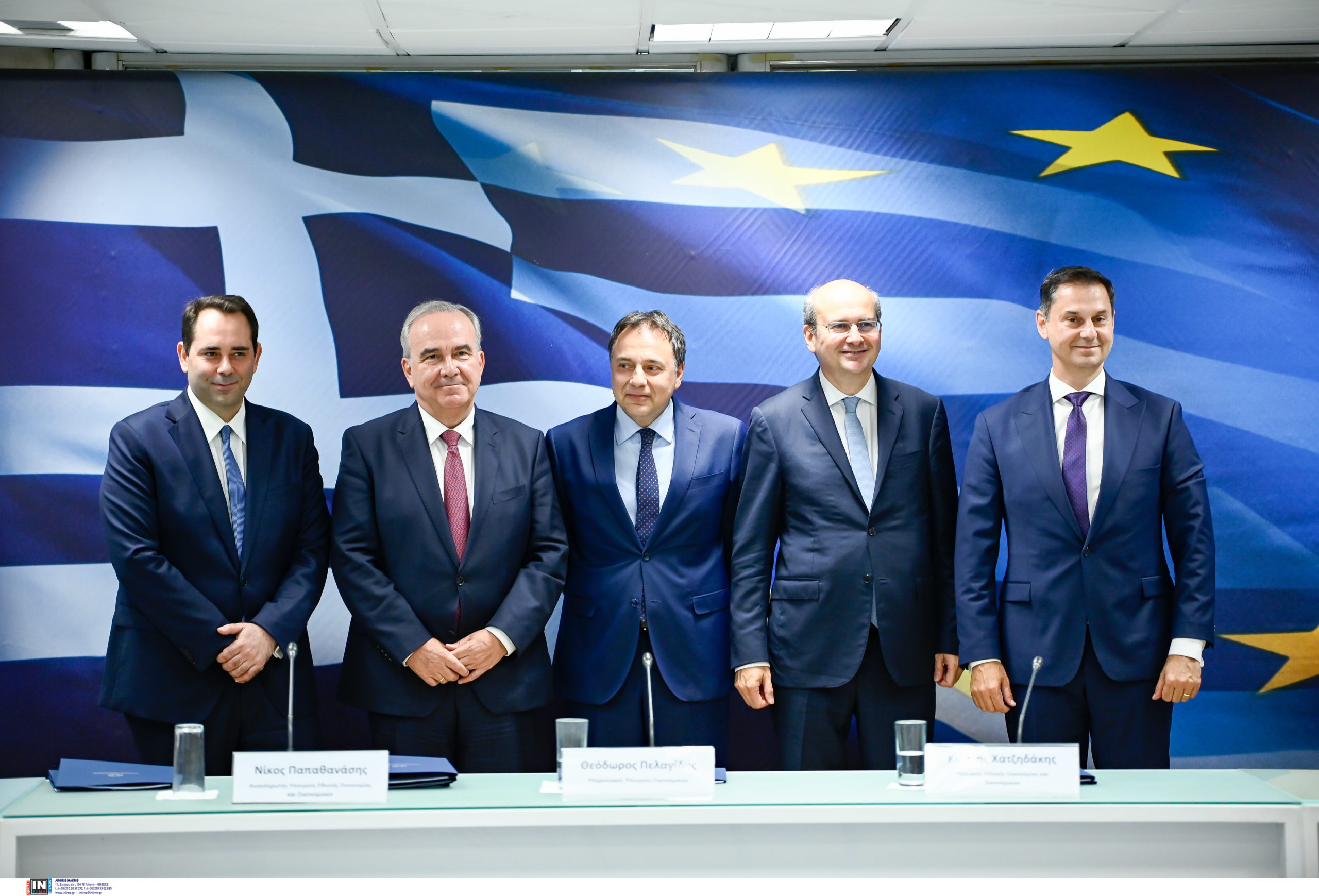 Παράδοση-παραλαβή στο υπουργείο Οικονομίας και Οικονομικών