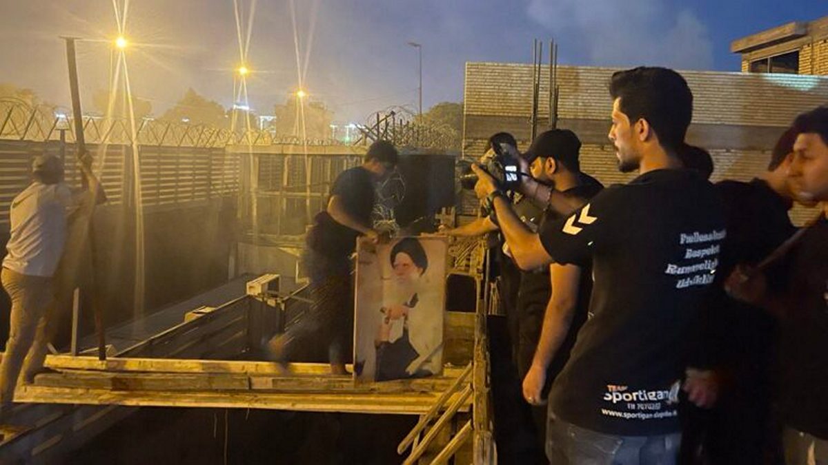 Η Βρετανία καταδικάζει τις επιθέσεις εναντίον της πρεσβείας της Σουηδίας στο Ιράκ