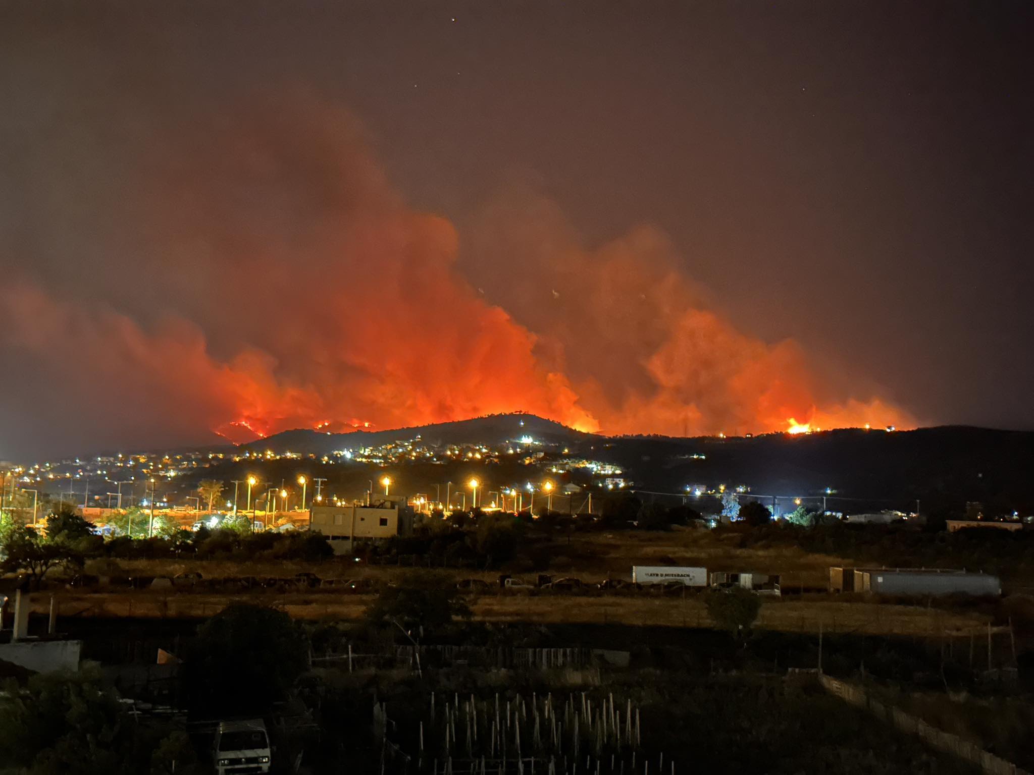 Φωτιά στη Μαγνησία: Νέο μήνυμα 112 – Εντολή εκκένωσης τεσσάρων οικισμών