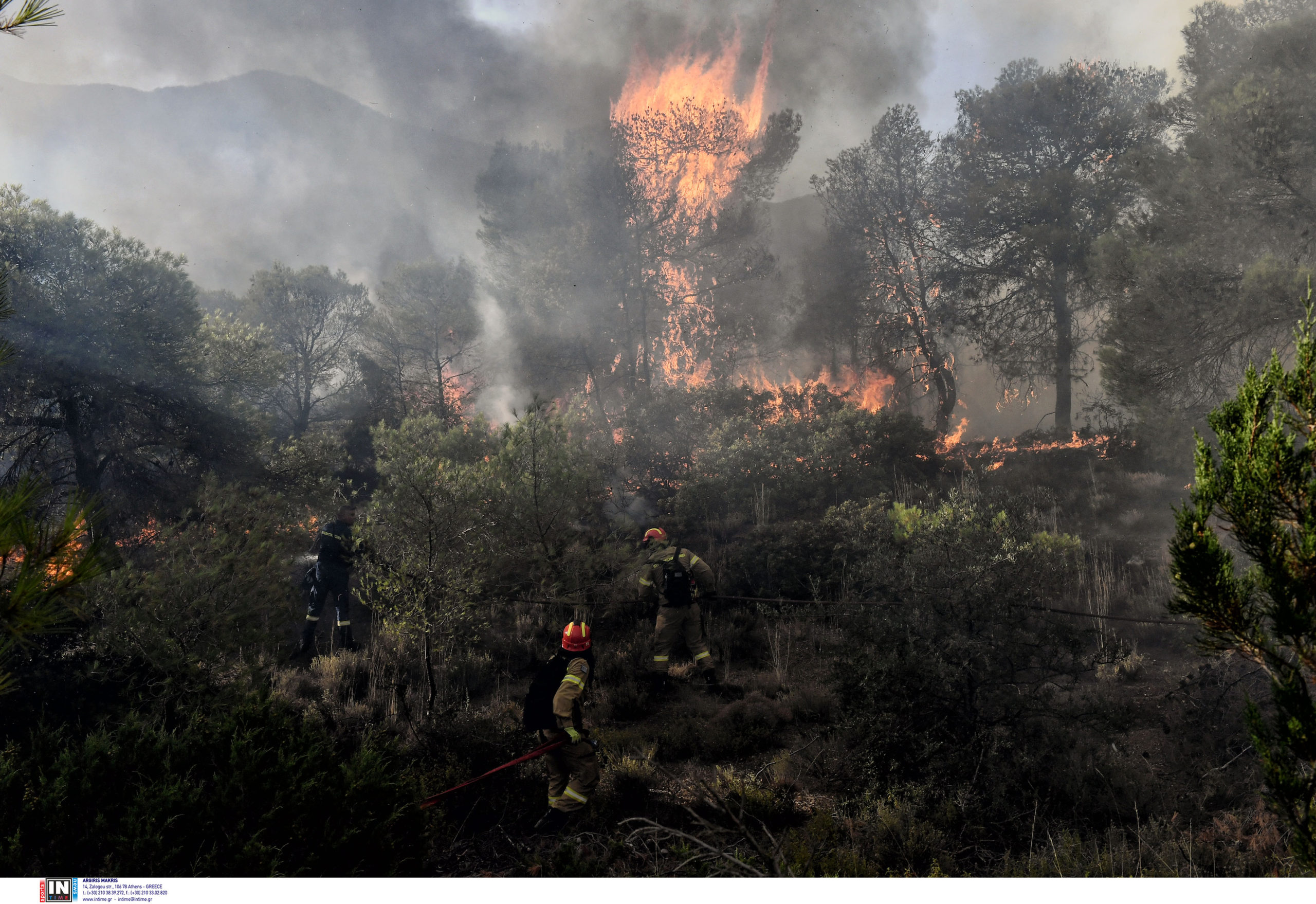 Φωτιά Λουτράκι
