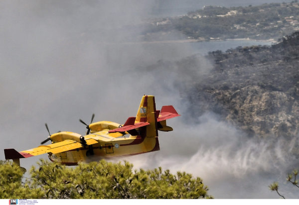φωτιά Λουτράκι