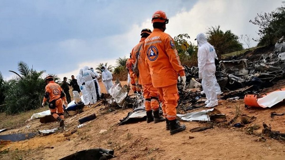 Κολομβία: Έξι νεκροί από τη συντριβή αεροσκάφους – Πέντε πολιτικοί μεταξύ των θυμάτων