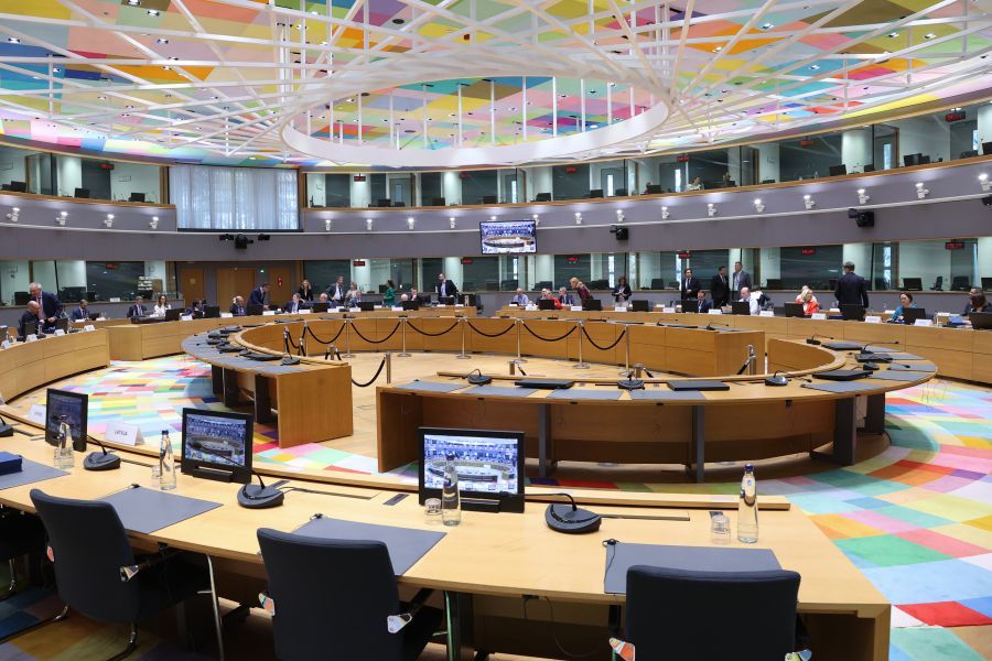 Eurogroup: Αποφάσισε σφιχτή δημοσιονομική πολιτική και σταδιακό τερματισμό των μέτρων ενεργειακής στήριξης