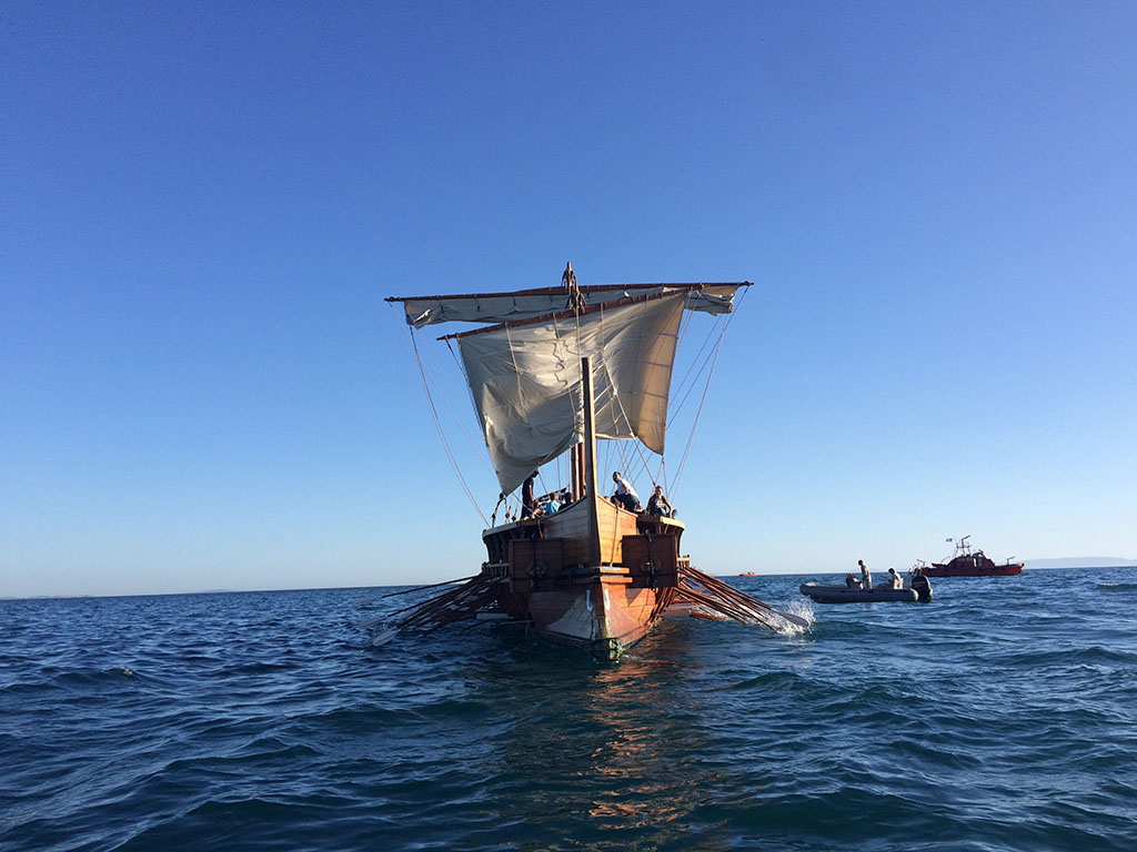 H τριήρης «ΟΛΥΜΠΙΑΣ» υποδέχεται το κοινό για 3 πλόες στον Σαρωνικό