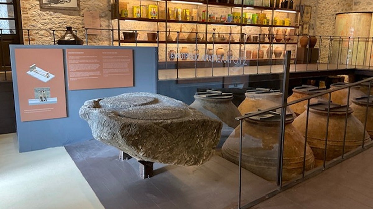 Λέσβος: Εγκαίνια στο Αναμορφωμένο Μουσείο Βρανά με συναυλία του Γ. Νταλάρα – Το ιστορικό της ανακαίνισης