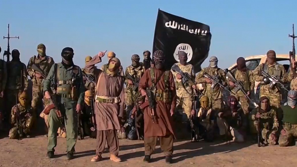 Συρία: Επτά νεκροί από επίθεση του Ισλαμικού Κράτους εναντίον βυτιοφόρων που μετέφεραν καύσιμα