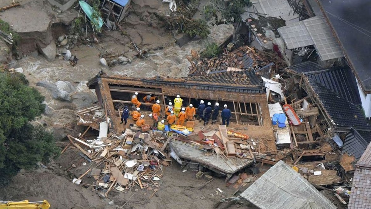 Ιαπωνία: Τουλάχιστον δύο θάνατοι εξαιτίας των καταρρακτωδών βροχών