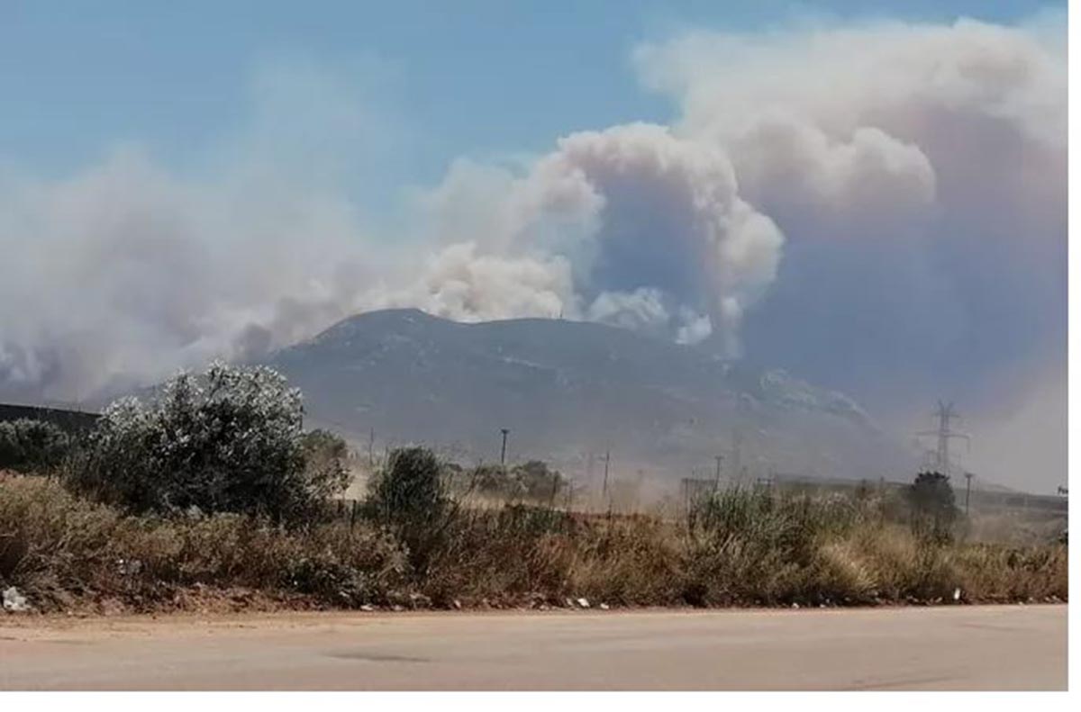 Φωτιά στον Νέο Κουβαρά: Ξεπερνούν τα 50 χλμ. την ώρα οι ριπές των ανέμων – Η πυρομετεωρολογική πρόγνωση