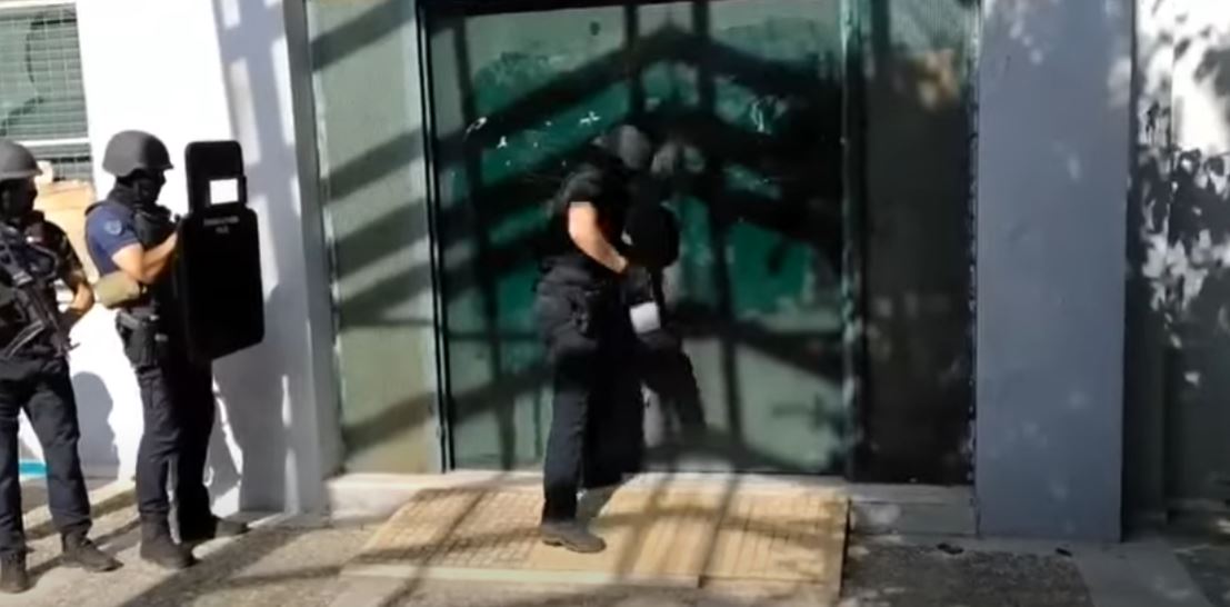 κατάληψη Πετρούπολη