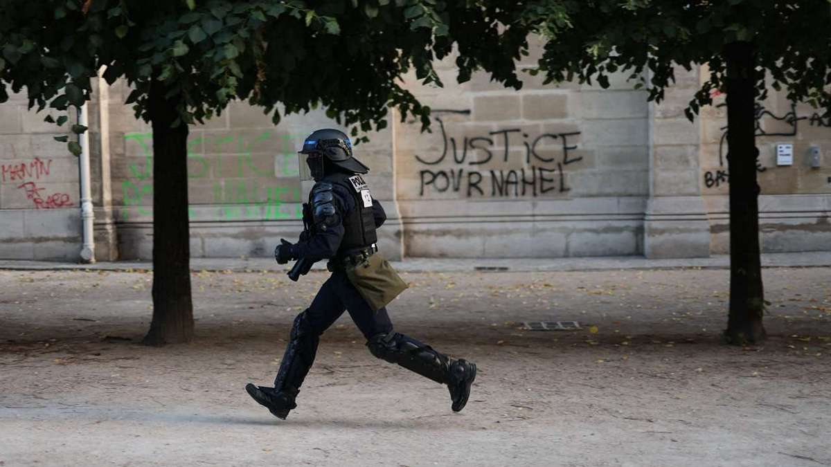 Γαλλία: 45.000 αστυνομικοί και χωροφύλακες επί ποδός και απόψε