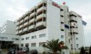 Στιγμές χάους και τρόμου στο Θριάσιο: Περισσότεροι από 100 Ρομά προπηλάκισαν γιατρούς και τα έκαναν «γυαλιά καρφιά»