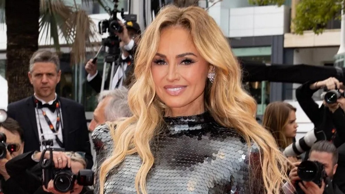 Αντριάνα Σκλεναρίκοβα: Ασορτί με την 5χρονη, κούκλα, κόρη της – ΒΙΝΤΕΟ