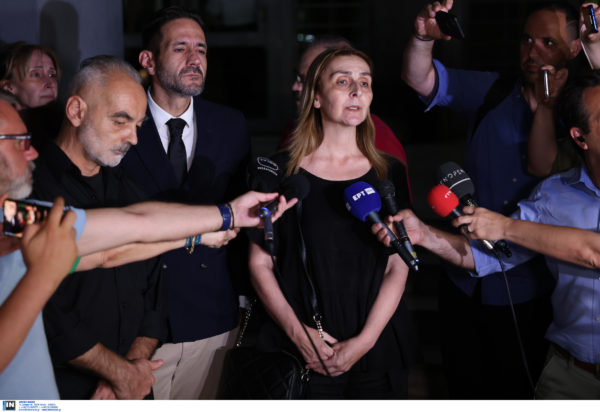 Άλκης Καμπανός Μητέρα