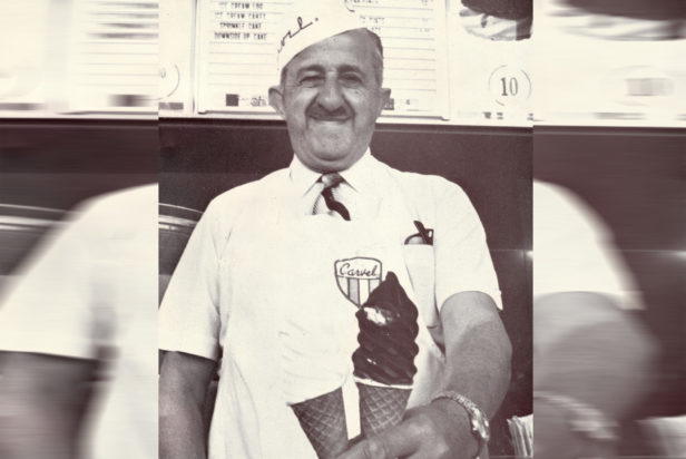 Αθανάσιος Καρβέλας Tom Carvel