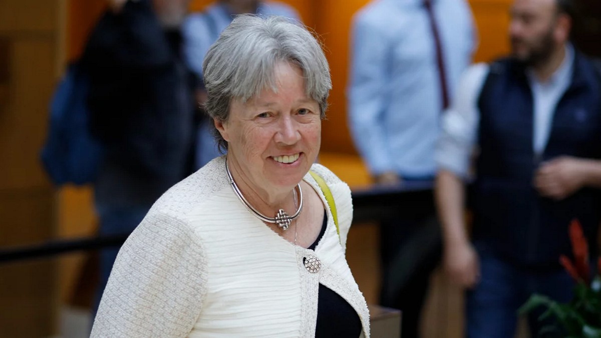 Αθηνά Λινού: Παραλίγο να καθίσω στα έδρανα των “Σπαρτιατών”