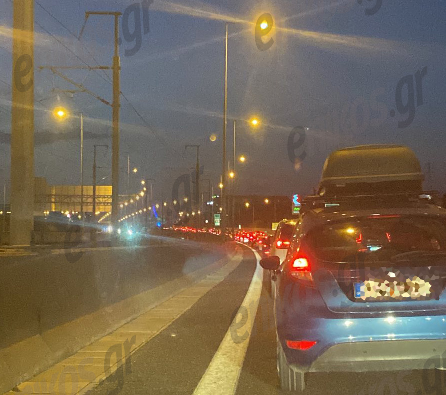 Μποτιλιάρισμα στην Αττική Οδό στο ρεύμα προς Ελευσίνα – Δείτε LIVE πού έχει κίνηση