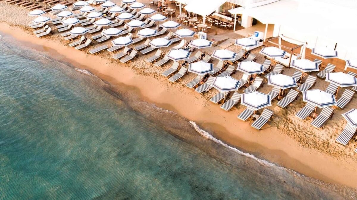 Τραγωδία στη Βουλιαγμένη: 78χρονη ανασύρθηκε νεκρή από την πλαζ του Αστέρα