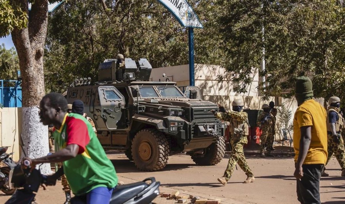 Μπουρκίνα Φάσο: Τουλάχιστον 10 άμαχοι σκοτώθηκαν σε επιθέσεις τζιχαντιστών