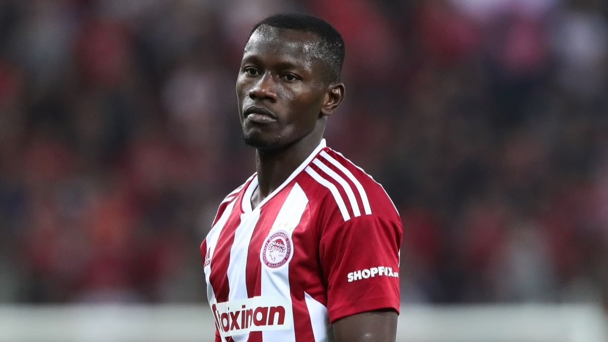 Ολυμπιακός: Ο Μαντί Καμαρά επέστρεψε στο Ρέντη και θα αξιολογηθεί από το Ντιέγκο Μαρτίνεθ