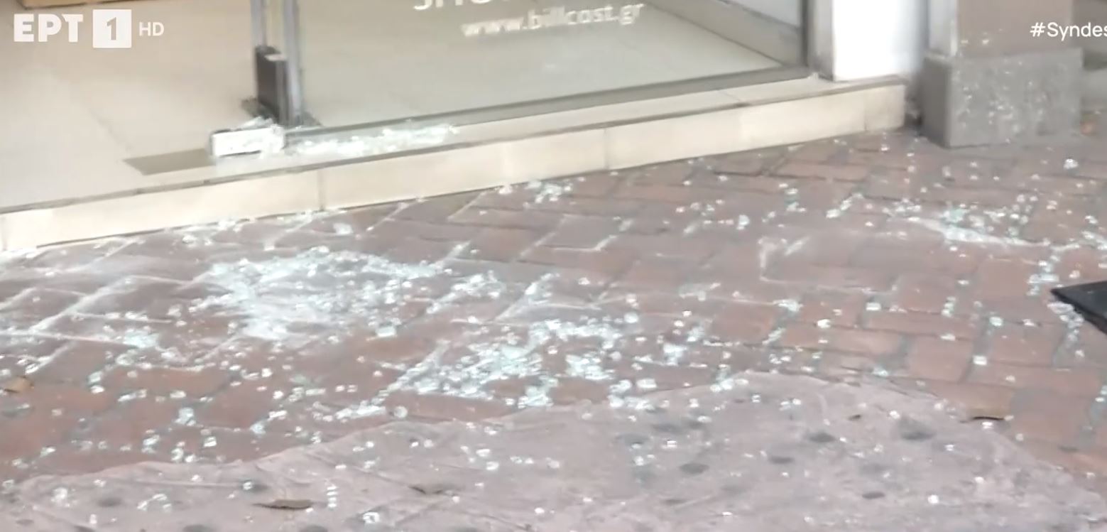 Δάφνη: Έσπασαν τζαμαρίες σε 5 καταστήματα