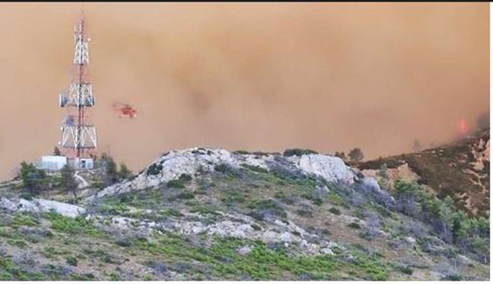 Αρτοποιός για φωτιές: Στα Δερβενοχώρια το πιο δύσκολο μέτωπο – Η εικόνα σε Ανατολική Αττική και Λουτράκι