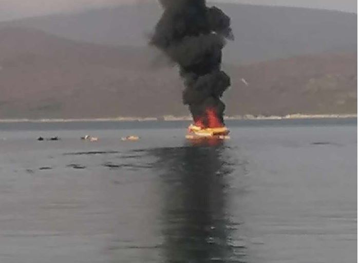 Εύβοια: Οι πρώτες εικόνες από τη φωτιά σε σκάφος στο Μαρμάρι