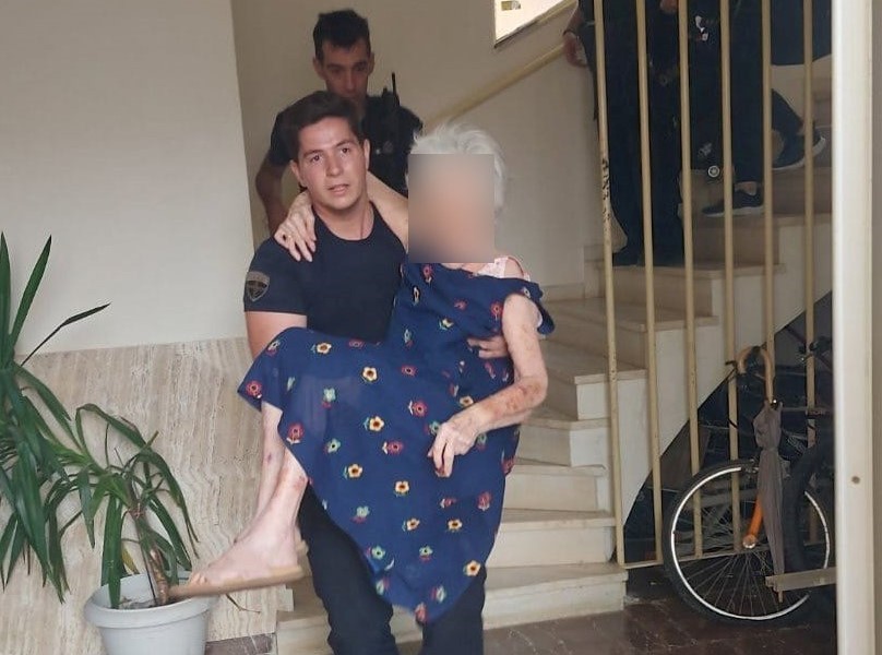 ΕΛΑΣ απεγκλωβισμός φωτιά Κουβαράς