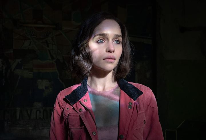 Εμίλια Κλαρκ: Τι απαντά σε όσους επικρίνουν την πράσινη οθόνη