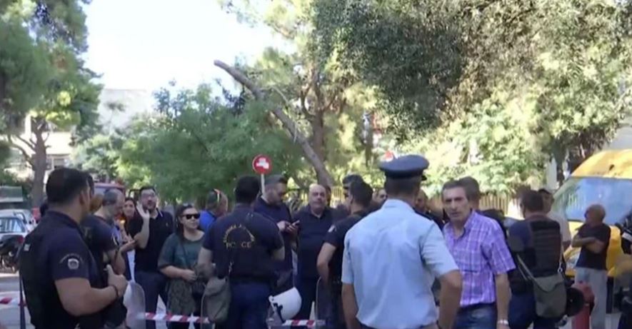 Άνω Πατήσια: «Αδιανόητο να μας πετούν στον δρόμο με τέτοιο τρόπο» – Ο «Γολγοθάς» της γυναίκας που της κάνουν έξωση