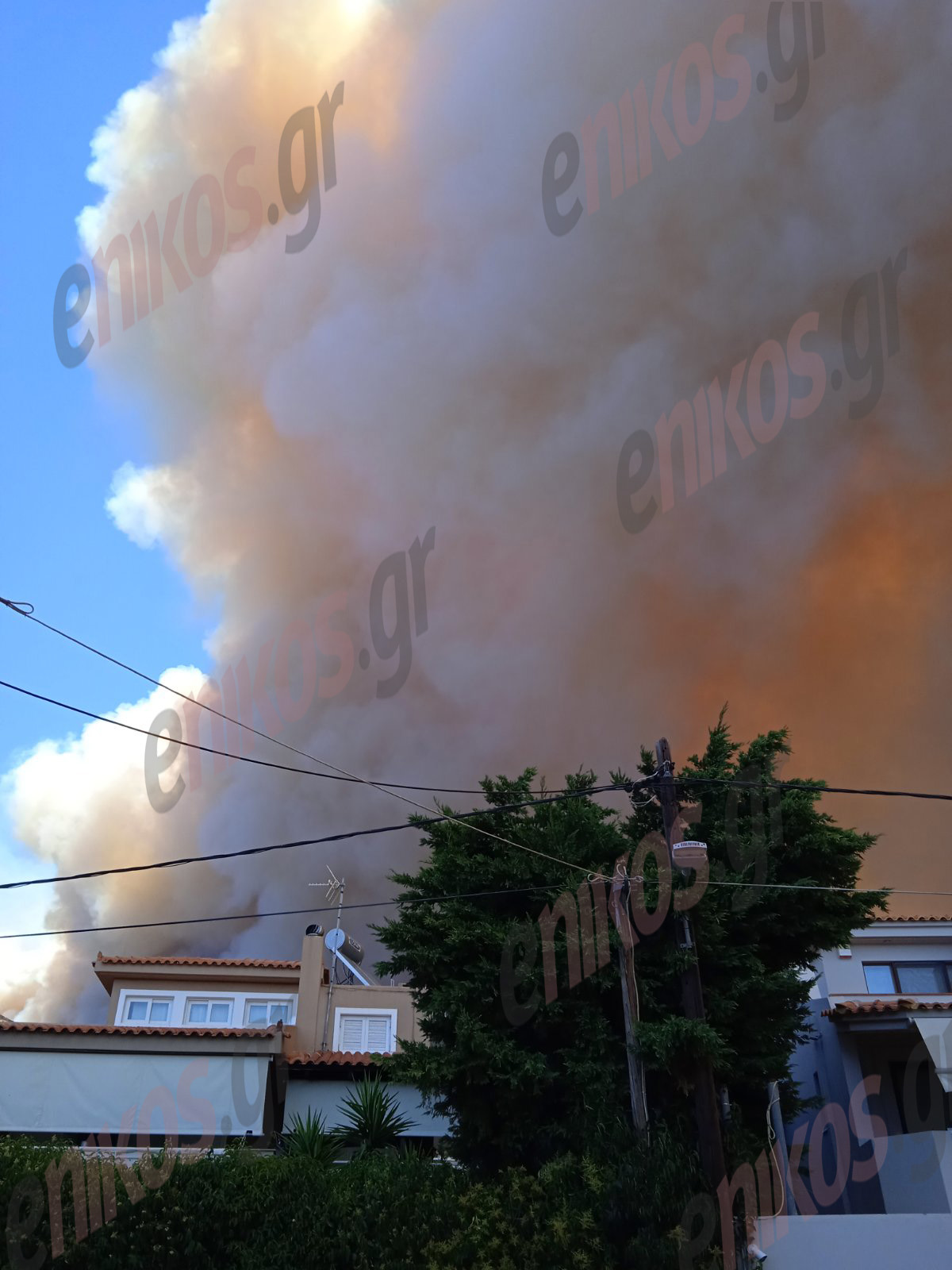 Φωτιά Νέος Κουβαράς