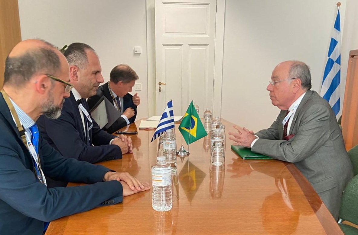 Γιώργος Γεραπετρίτης Mauro Vieira