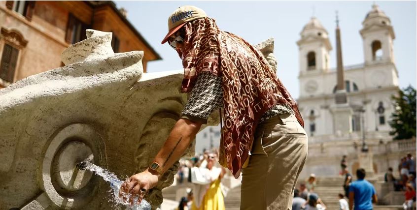 ΟΗΕ: Ο Παγκόσμιος Μετεωρολογικός Οργανισμός προειδοποιεί για κίνδυνο καρδιακών προσβολών και θανάτων λόγω καύσωνα