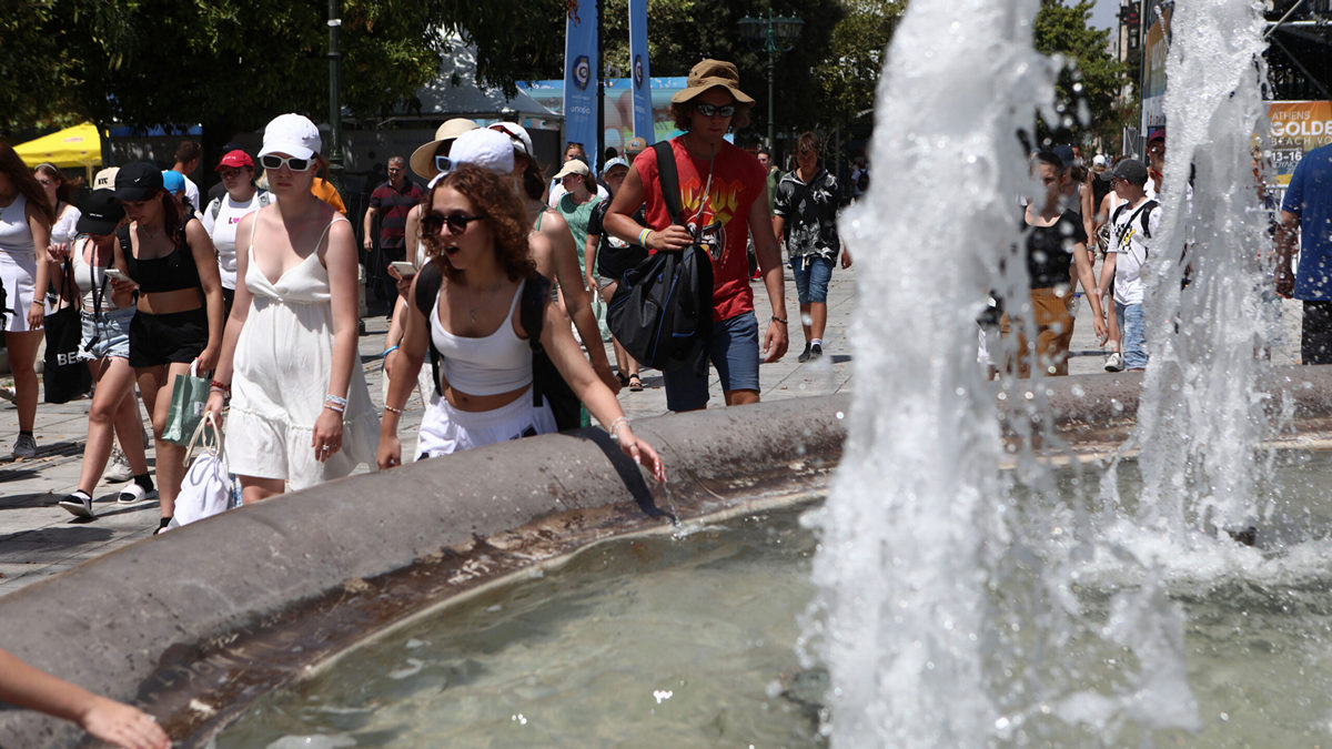 Καύσωνας: «Φούρνος» η χώρα το Σαββατοκύριακο – Πού θα δούμε 45άρια