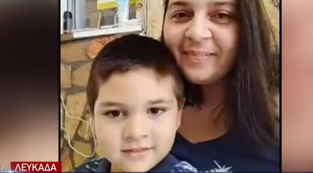 Λευκάδα: Στιγμές αγωνίας για 4χρονο που κατάπιε δύο σφήκες – Μεταφέρθηκε με περιπολικό στο νοσοκομείο