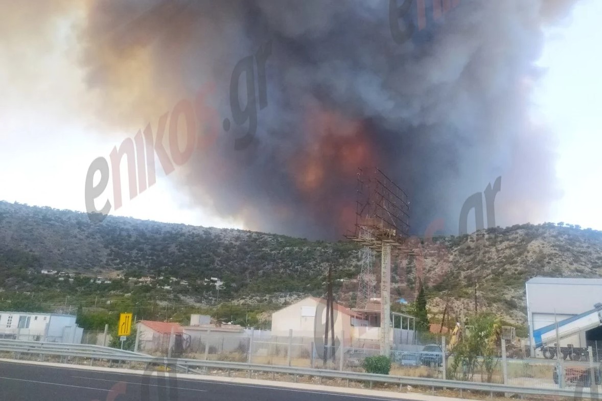 Φωτιά στο Λουτράκι: «Πρωταρχικό μας μέλημα να σώσουμε ανθρώπινες ζωές» – Τι λέει στο enikos.gr ο δήμαρχος