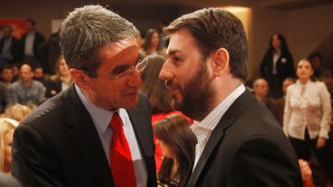 Ανδρέας Λοβέρδος: Πώς «ράγισε το γυαλί» με το ΠΑΣΟΚ – Το χρονικό ενός διαζυγίου που… δεν αιφνιδίασε