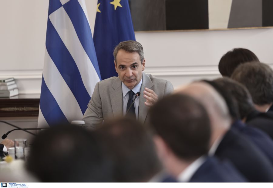 Σύσκεψη στο Μαξίμου για την Ρόδο – Τι αποφασίστηκε για την στήριξη του τουρισμού