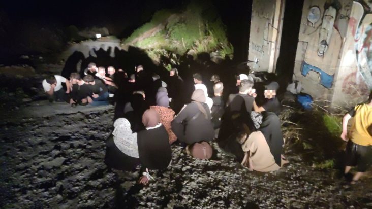 μετανάστες παραλία Εύβοια