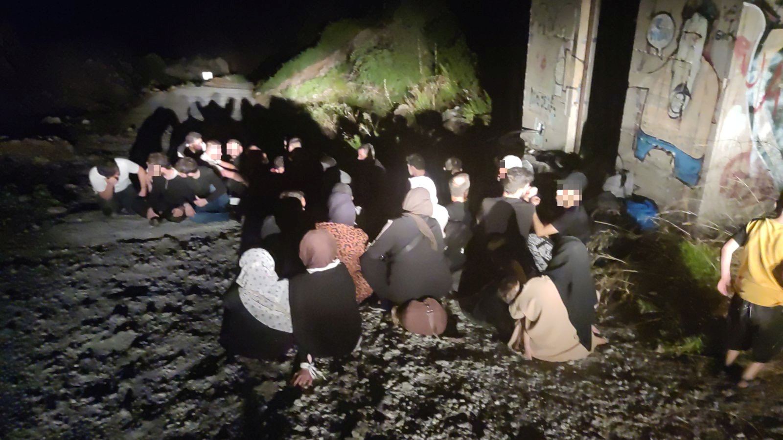 μετανάστες παραλία Εύβοια