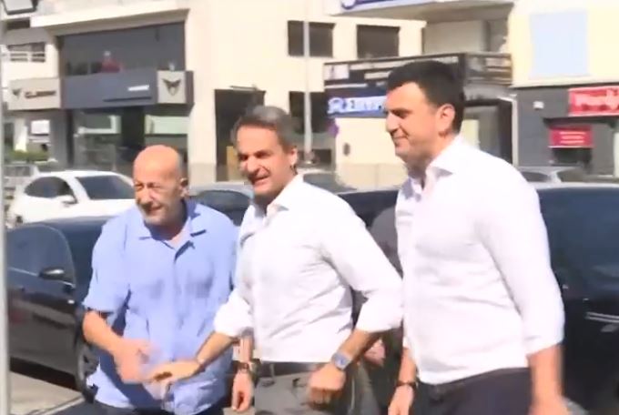 Ο Κυριάκος Μητσοτάκης ενημερώθηκε στο Κέντρο Επιχειρήσεων για τις φωτιές