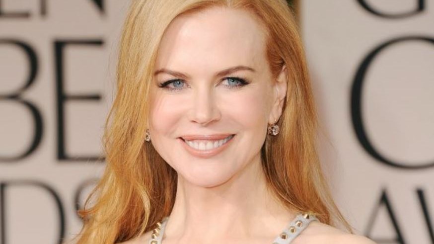 Νικόλ Κίντμαν: Έδειξε τους κοιλιακούς της σε πρεμιέρα και εντυπωσίασε