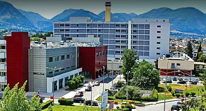 Πάτρα: Κρίσιμη η κατάσταση της 25χρονης που μαχαίρωσε ο σύντροφός της – «Μανούλα μου σε σκότωσε» φώναζε το παιδί της