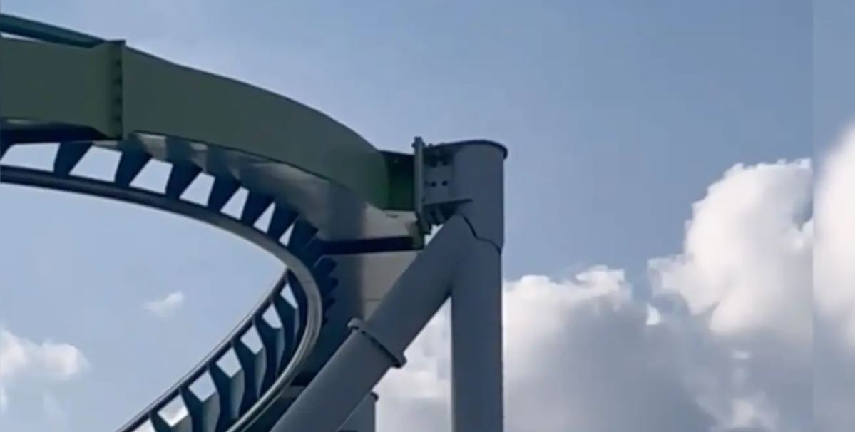 Τρόμος σε Λούνα Παρκ: Οι επισκέπτες εντόπισαν ρωγμές στο πιο γρήγορο τρενάκι