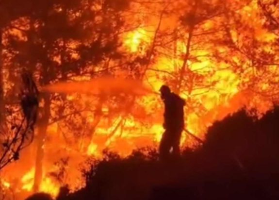 Φωτιά Ρόδος