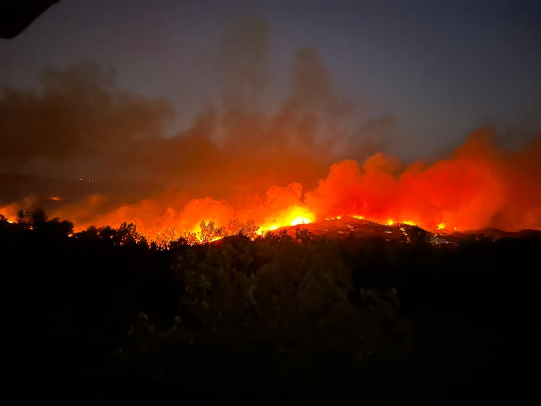 Φωτιά στην Ρόδο: Νέο μήνυμα του 112 – Εκκενώνονται οι περιοχές Μάσαρη, Μαλώνας και Χαράκι