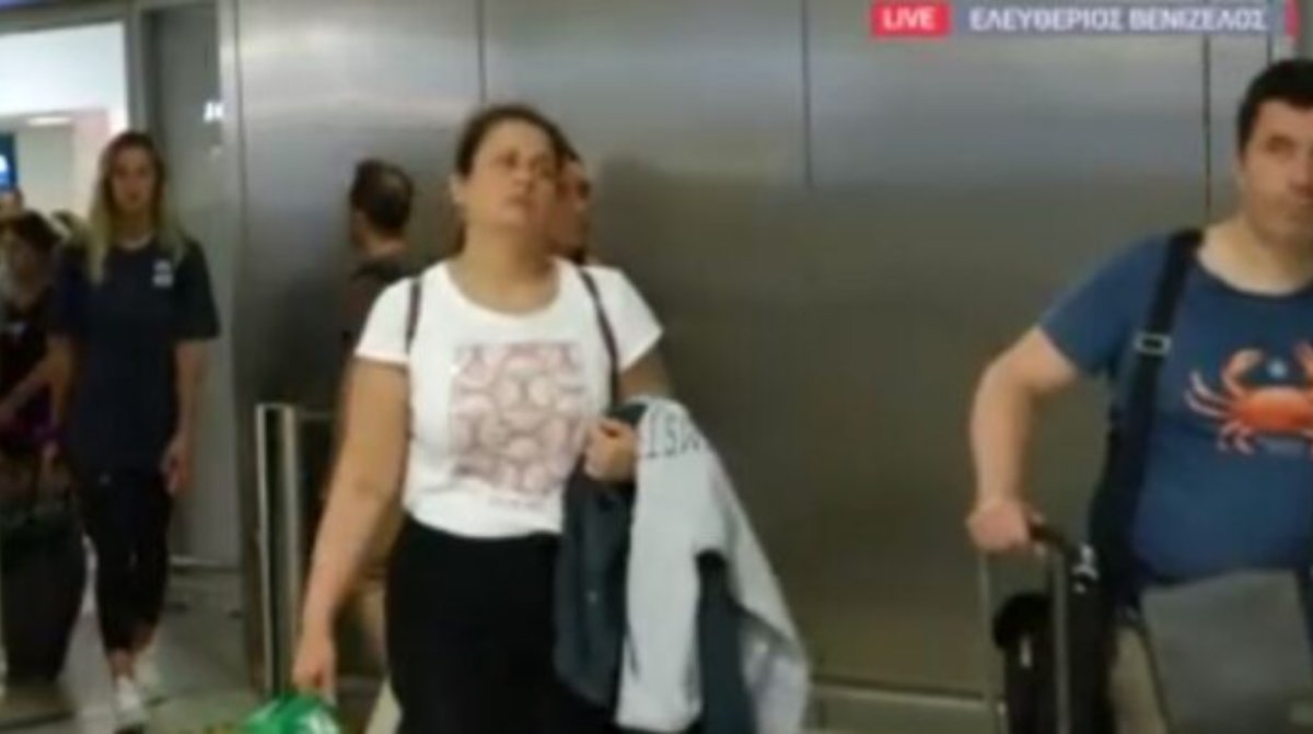 Φωτιά στην Ρόδο: Στην Αθήνα οι πρώτες πτήσεις με τουρίστες από το νησί