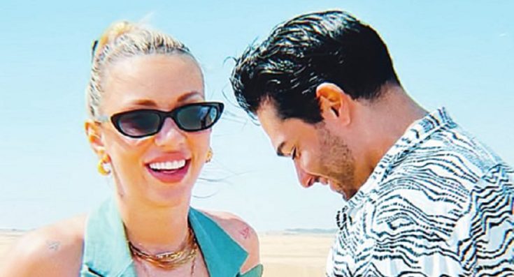 ο Χρήστος Μάστορας και η Γαρυφαλλιά Καληφώνη