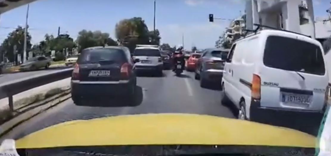 Παραλιακή: Κούρσα σωτηρίας για τουρίστα με καρδιακό επεισόδιο – Ο ταξιτζής δεν πήρε χρήματα